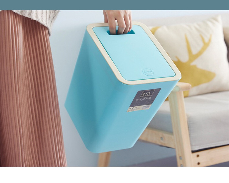 Hello Kitty Cartoon Lid Rolling And Pressing Type Plastic Trash Bin Hello Kitty Cartoon Lid Rolling And Pressing Type Plastic Trash Bin