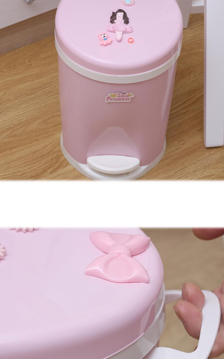 Cartoon Hello Kitty Pedal Trash Can