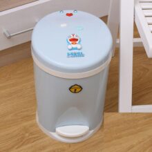 Cute Hello Kitty Pedal Garbage Cans with Lid Office Trash Can Kitchen Garbage Bin Garbage Cans Plastic Bathroom Trash Can Car Cute Hello Kitty Pedal Garbage Cans with Lid Office Trash Can Kitchen Garbage Bin Garbage Cans Plastic Bathroom Trash Can Car