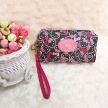 Hello Kitty Cute Cartoon Wallet hellokitty Cosmetic Handbag Travel Girls Convenient Wrist Bag Make Up Wash Beauty Plush Backpack Hello Kitty Cute Cartoon Wallet hellokitty Cosmetic Handbag Travel Girls Convenient Wrist Bag Make Up Wash Beauty Plush Backpack