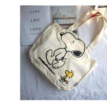 Kawaii Sanrio Snoopy Cartoon Cute Canvas Bag Shoulder Bag Zipper Bag Large Capacity Fashion Travel Bag Tote Bag Toys for Girls Kawaii Sanrio Snoopy Cartoon Cute Canvas Bag Shoulder Bag Zipper Bag Large Capacity Fashion Travel Bag Tote Bag Toys for Girls