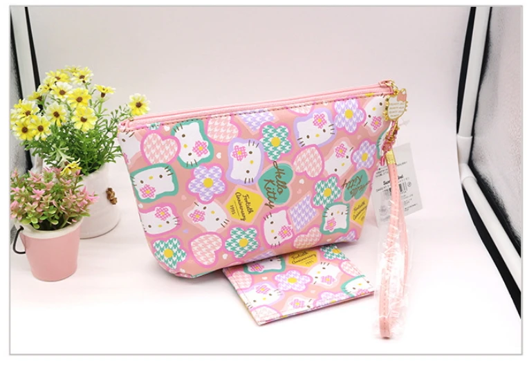 Hello Kitty Latest design Modeling Cosmetic Storage Bag Hello Kitty Latest design Modeling Cosmetic Storage Bag