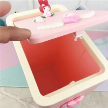 Hello Kitty Cartoon Lid Rolling And Pressing Type Plastic Trash Bin Hello Kitty Cartoon Lid Rolling And Pressing Type Plastic Trash Bin