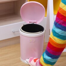 Cartoon Hello Kitty Pedal Trash Can Cartoon Hello Kitty Pedal Trash Can