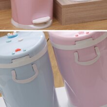 Cartoon Hello Kitty Pedal Trash Can Cartoon Hello Kitty Pedal Trash Can