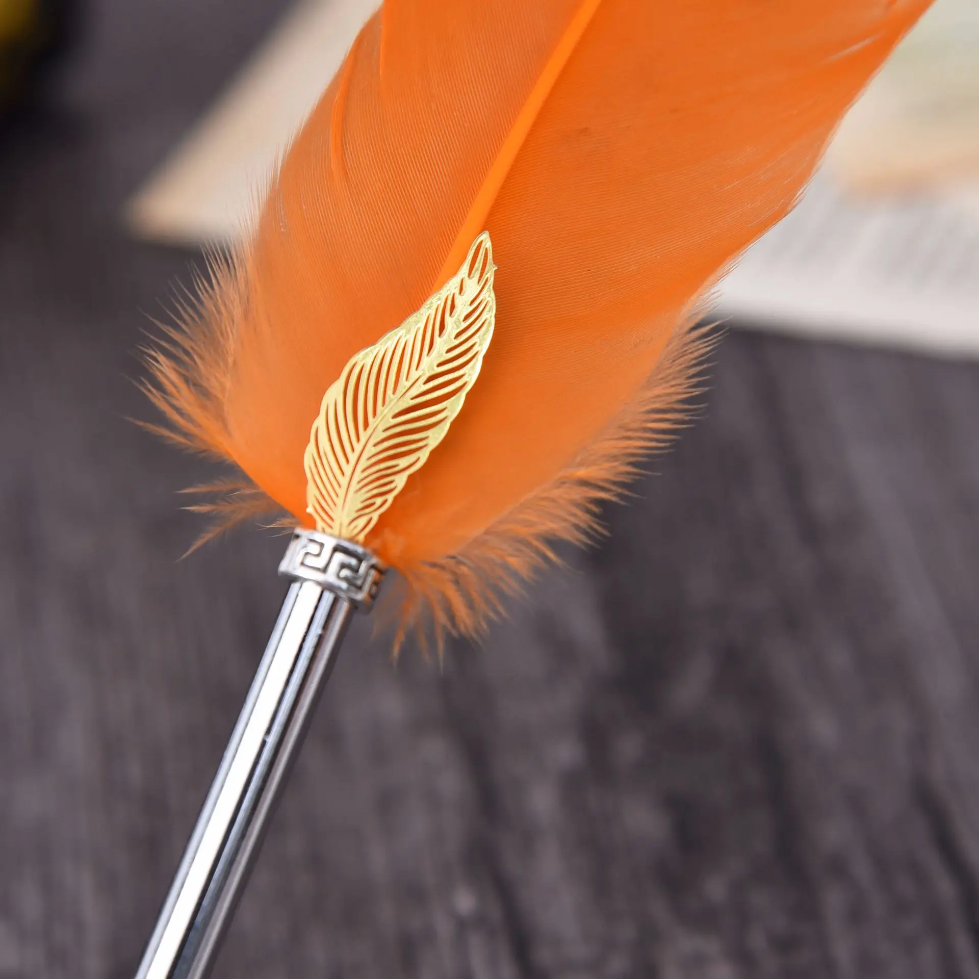 Kawaii Glittering Feather Design Ballpoint Pen