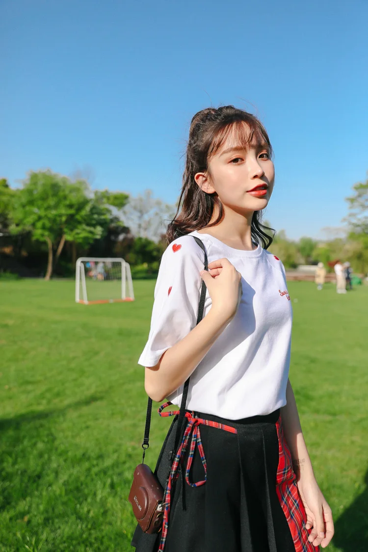 Love Heart Embroidery Style Casual Short Sleeve T-Shirt