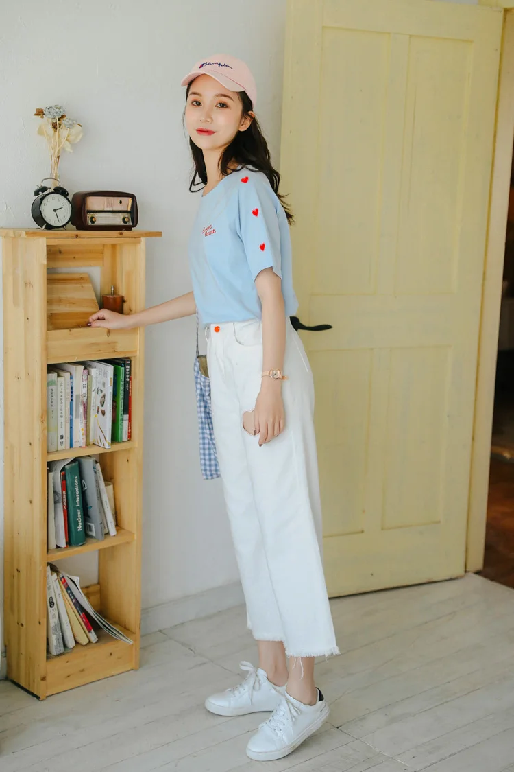 Love Heart Embroidery Style Casual Short Sleeve T-Shirt