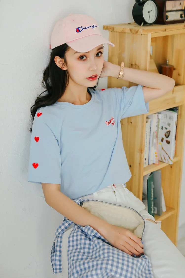 Love Heart Embroidery Style Casual Short Sleeve T-Shirt