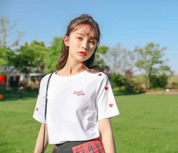 Love Heart Embroidery Style Casual Short Sleeve T-Shirt