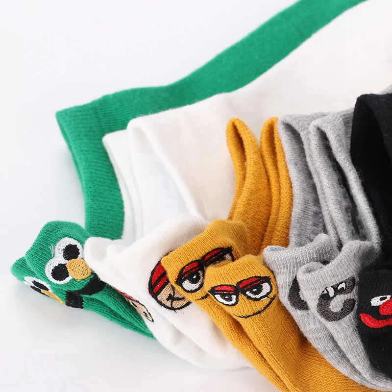 4 Pairs Kawaii Cotton Embroidered Expression Fashion Ankle Emoji Socks 4 Pairs Kawaii Cotton Embroidered Expression Fashion Ankle Emoji Socks