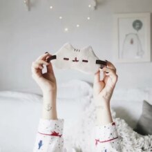 Kawaii Cat Cartoon Plush Indoor Slippers With Eye Mask Set Kawaii Cat Cartoon Plush Indoor Slippers With Eye Mask Set