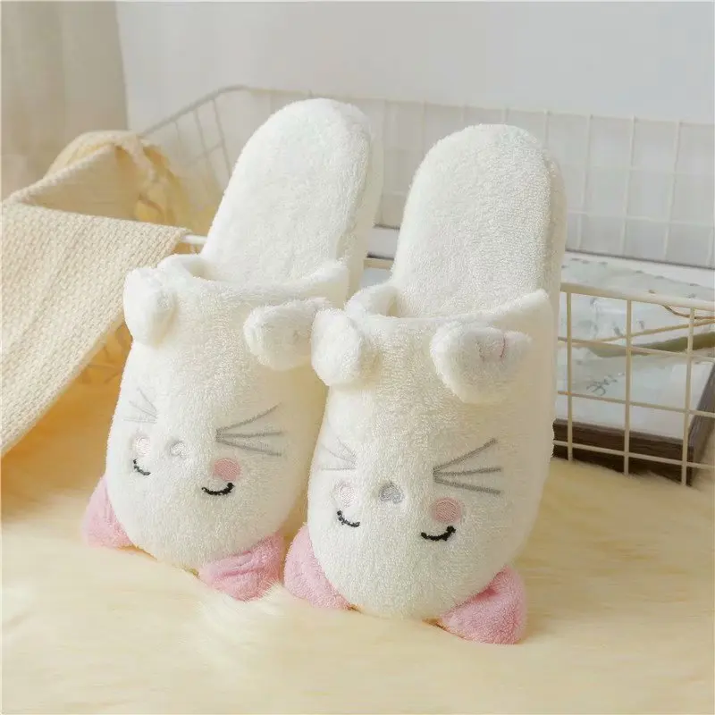 White Cat Cartoon Plush Animal Slippers White Cat Cartoon Plush Animal Slippers