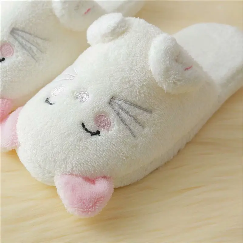 White Cat Cartoon Plush Animal Slippers White Cat Cartoon Plush Animal Slippers